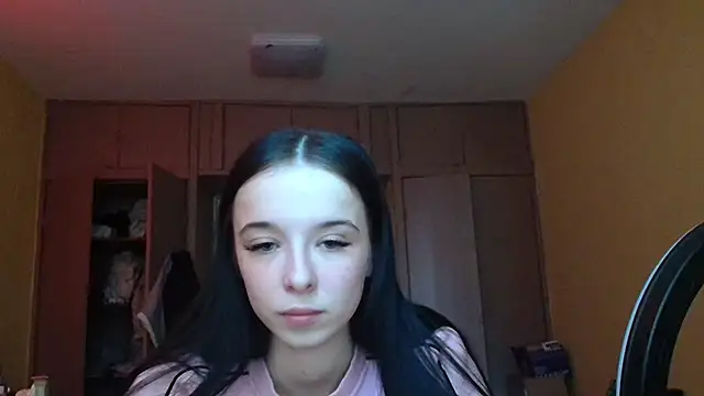Snapshot of Emilia_Light chatting on 23, 4, 2026 Emilia Light online show from 23, 4, 2026