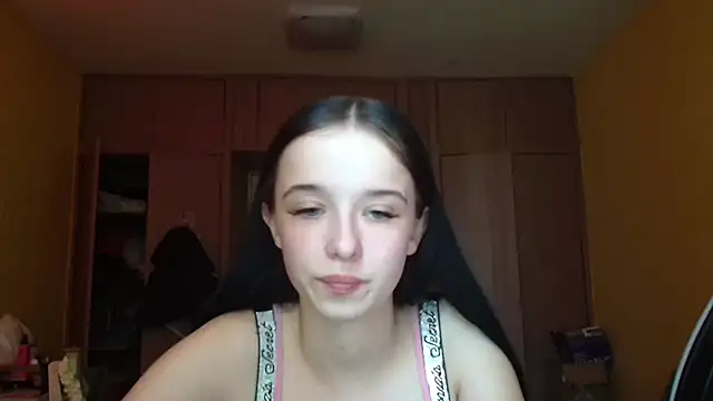 Snapshot of Emilia_Light chatting on 24, 4, 2026 Emilia Light online show from 24, 4, 2026