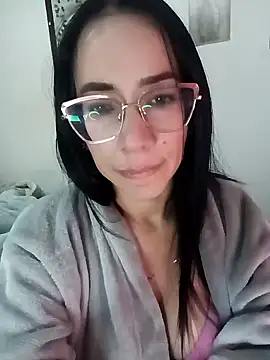 Snapshot of YaraDuartee chatting on 29, 11, 2025 YaraDuartee online show from 29, 11, 2025