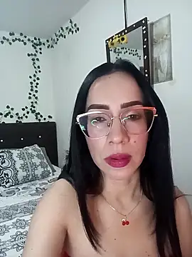 Snapshot of YaraDuartee chatting on 8, 3, 2026 YaraDuartee online show from 8, 3, 2026
