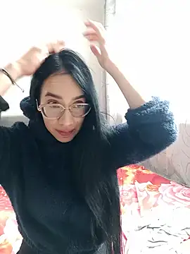 Snapshot of YaraDuartee chatting on 4, 7, 2026 YaraDuartee online show from 4, 7, 2026