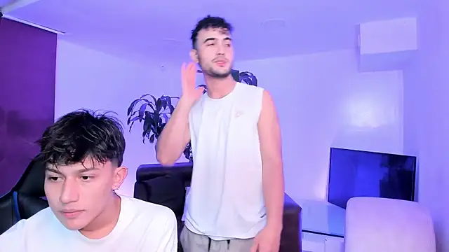 Snapshot of Spaceboys18 chatting on 3, 10, 2025 Spaceboys18 online show from 3, 10, 2025