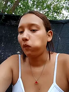 Snapshot of young_dairy01 chatting on 22, 10, 2025 young dairy01 online show from 22, 10, 2025