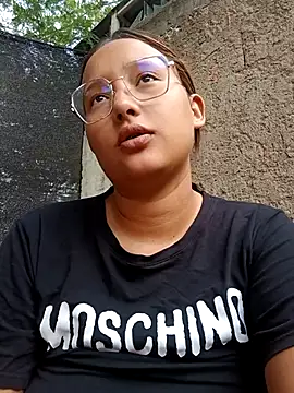 Snapshot of young_dairy01 chatting on 29, 11, 2025 young dairy01 online show from 29, 11, 2025