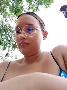 Snapshot of young_dairy01 chatting on 2, 12, 2025 young dairy01 online show from 2, 12, 2025