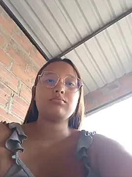 Snapshot of young_dairy01 chatting on 3, 12, 2025 young dairy01 online show from 3, 12, 2025