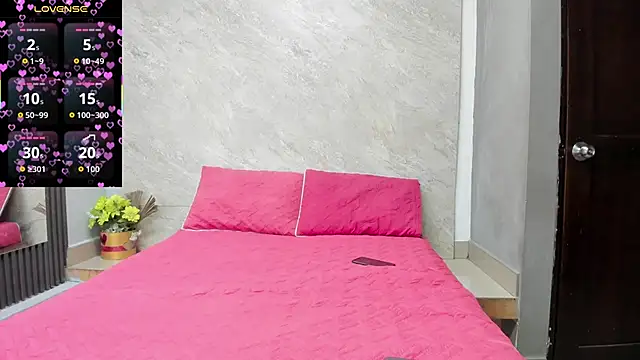 Chanel-munoz online show from 15, 11, 2025