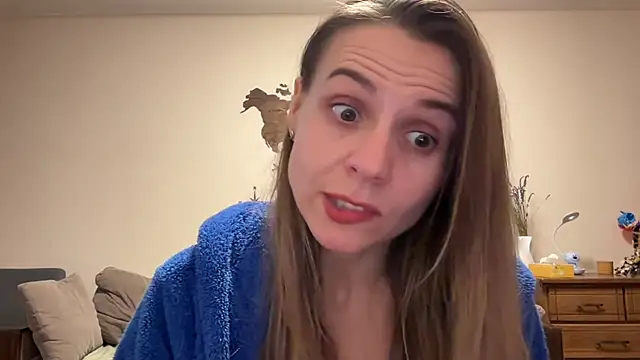 AnnieLove7722 online show from 16, 10, 2025