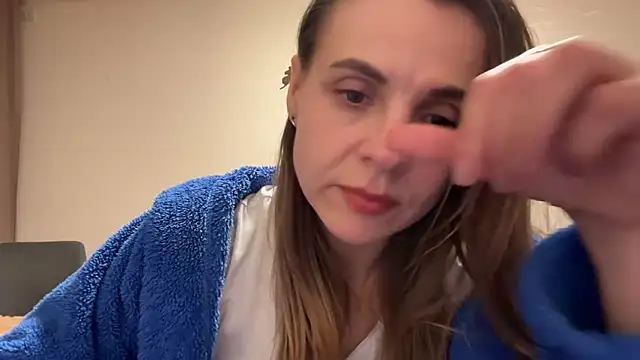 AnnieLove7722 online show from 16, 10, 2025