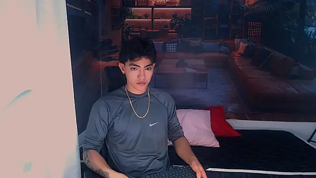 Snapshot of RomeoMillerr chatting on 2, 12, 2025 RomeoMillerr online show from 2, 12, 2025