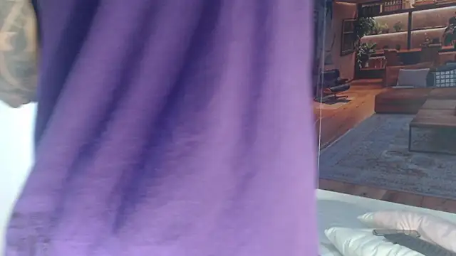 Snapshot of RomeoMillerr chatting on 17, 12, 2025 RomeoMillerr online show from 17, 12, 2025