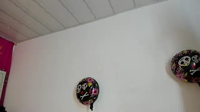 XaanderGrey online show from 6, 10, 2025