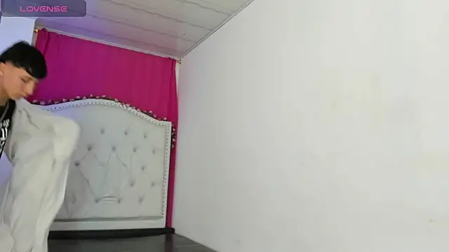 XaanderGrey online show from 17, 11, 2025