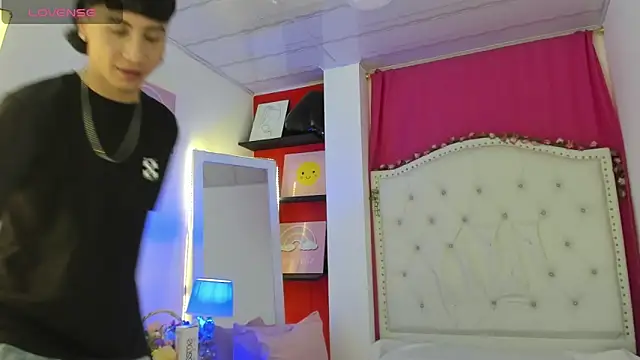 XaanderGrey online show from 25, 11, 2025