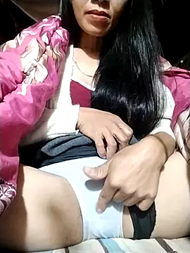 Snapshot of lmc-zz chatting on 5, 11, 2025 lmc-zz online show from 5, 11, 2025