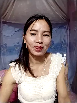 Snapshot of lmc-zz chatting on 19, 4, 2026 lmc-zz online show from 19, 4, 2026