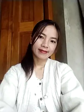 Snapshot of lmc-zz chatting on 24, 4, 2026 lmc-zz online show from 24, 4, 2026