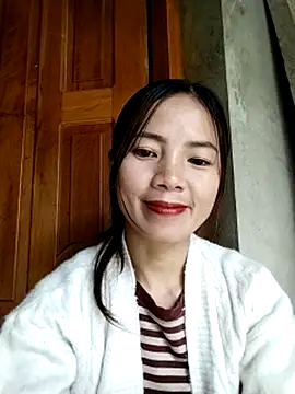 Snapshot of lmc-zz chatting on 5, 5, 2026 lmc-zz online show from 5, 5, 2026
