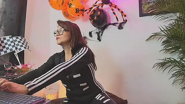 Carol Miss2 online show from 31, 10, 2025