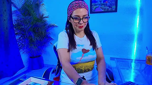 Carol Miss2 online show from 12, 11, 2025