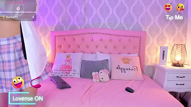 Snapshot of kendallspears_1 chatting on 20, 10, 2025 kendallspears 1 online show from 20, 10, 2025