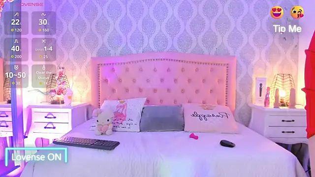 Snapshot of kendallspears_1 chatting on 27, 10, 2025 kendallspears 1 online show from 27, 10, 2025