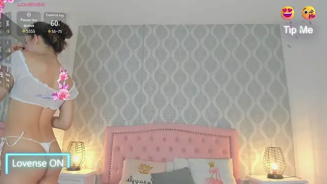 Snapshot of kendallspears_1 chatting on 3, 11, 2025 kendallspears 1 online show from 3, 11, 2025