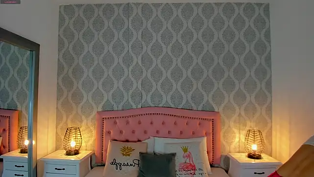 Snapshot of kendallspears_1 chatting on 6, 11, 2025 kendallspears 1 online show from 6, 11, 2025