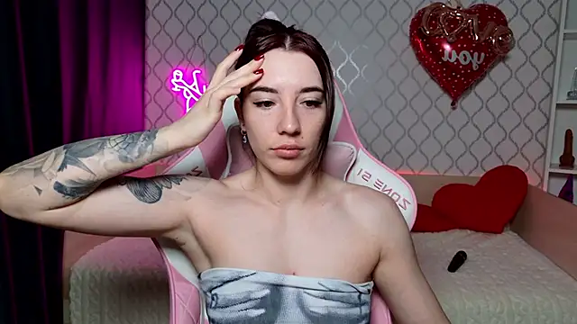 Snapshot of Curious_Lily chatting on 19, 3, 2026 Curious Lily online show from 19, 3, 2026