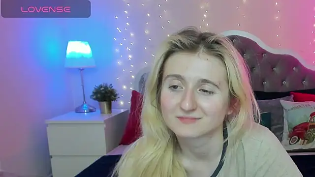 CamillaDreamer online show from 1, 12, 2025