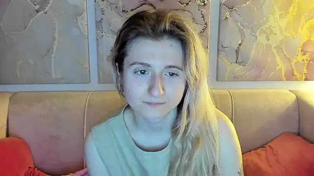 Snapshot of CamillaDreamer chatting on 18, 4, 2026 CamillaDreamer online show from 18, 4, 2026