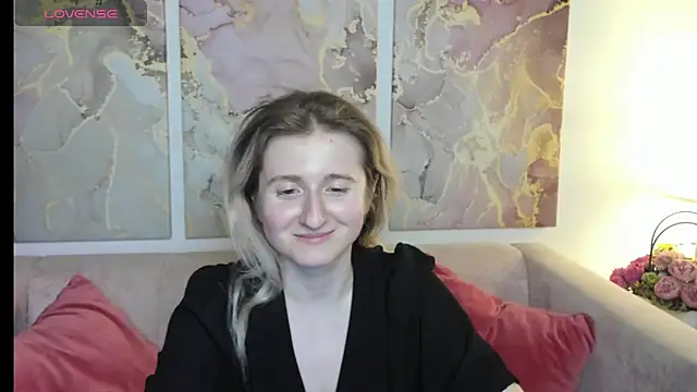 Snapshot of CamillaDreamer chatting on 23, 4, 2026 CamillaDreamer online show from 23, 4, 2026