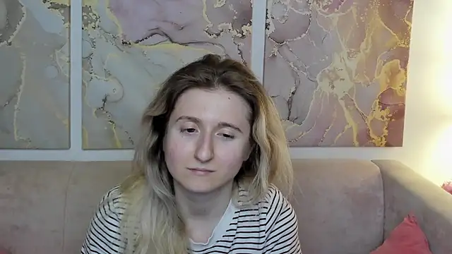 Snapshot of CamillaDreamer chatting on 30, 4, 2026 CamillaDreamer online show from 30, 4, 2026