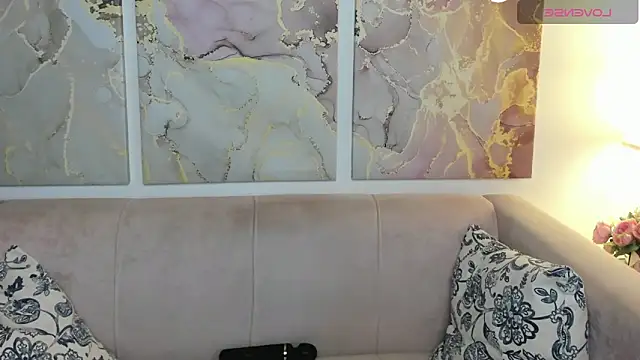 Snapshot of CamillaDreamer chatting on 16, 5, 2026 CamillaDreamer online show from 16, 5, 2026