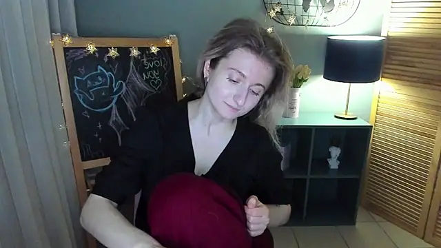 Snapshot of CamillaDreamer chatting on 22, 5, 2026 CamillaDreamer online show from 22, 5, 2026