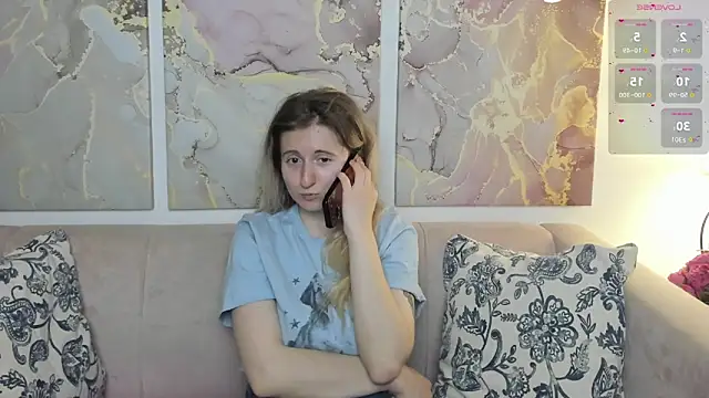 Snapshot of CamillaDreamer chatting on 27, 5, 2026 CamillaDreamer online show from 27, 5, 2026