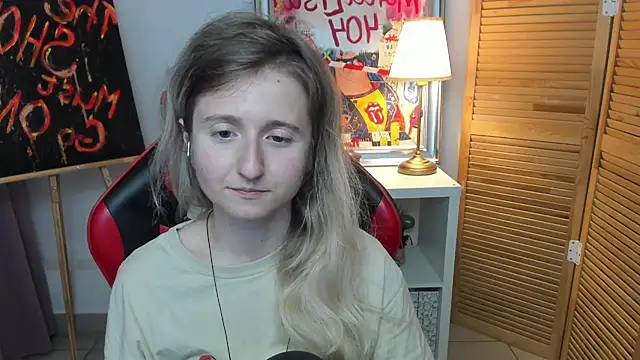 Snapshot of CamillaDreamer chatting on 6, 7, 2026 CamillaDreamer online show from 6, 7, 2026