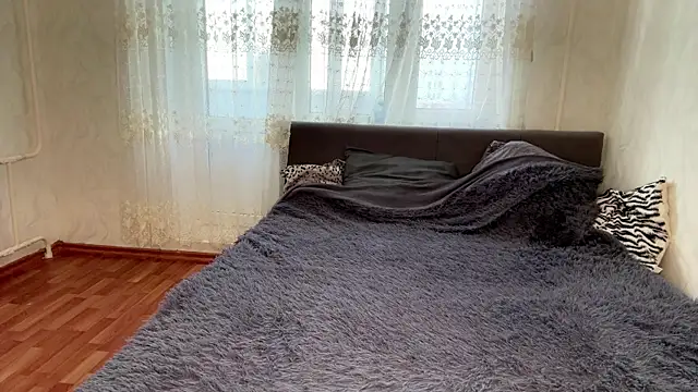 LindyEckland online show from 1, 4, 2026