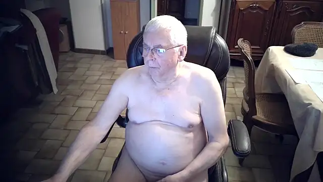 Snapshot of Alain633 chatting on 9, 1, 2026 Alain633 online show from 9, 1, 2026