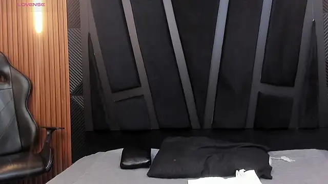 Snapshot of Valka_Ross chatting on 8, 11, 2025 Valka Ross online show from 8, 11, 2025