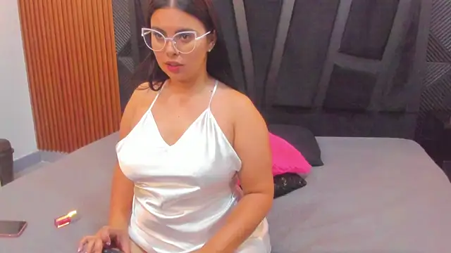 Snapshot of Valka_Ross chatting on 15, 12, 2025 Valka Ross online show from 15, 12, 2025