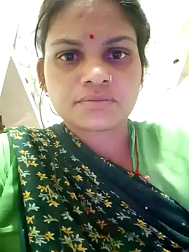 Snapshot of SHMA-77 chatting on 8, 11, 2025 SHMA-77 online show from 8, 11, 2025