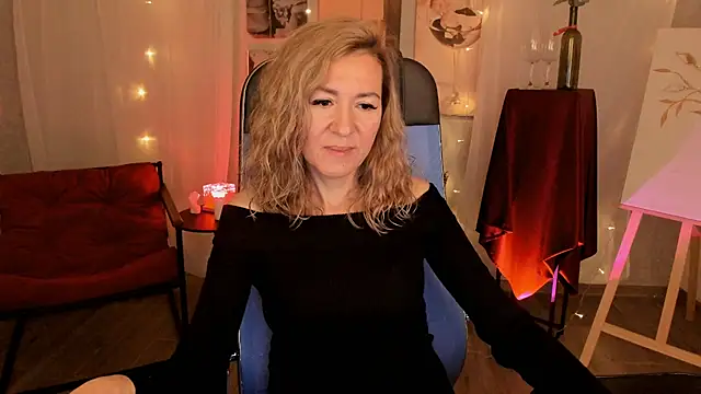 Snapshot of DonnaSmitth chatting on 22, 12, 2025 DonnaSmitth online show from 22, 12, 2025