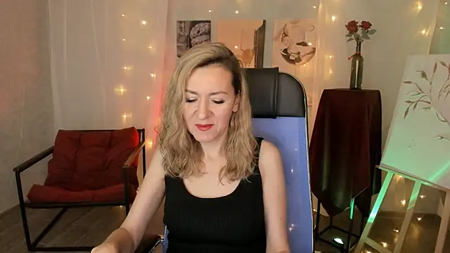 Snapshot of DonnaSmitth chatting on 4, 2, 2026 DonnaSmitth online show from 4, 2, 2026