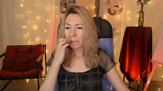 Snapshot of DonnaSmitth chatting on 5, 2, 2026 DonnaSmitth online show from 5, 2, 2026