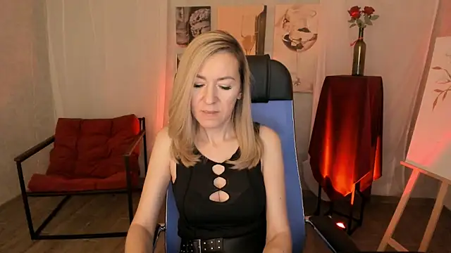 Snapshot of DonnaSmitth chatting on 9, 2, 2026 DonnaSmitth online show from 9, 2, 2026