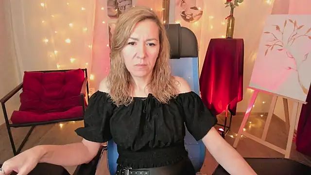 Snapshot of DonnaSmitth chatting on 23, 2, 2026 DonnaSmitth online show from 23, 2, 2026