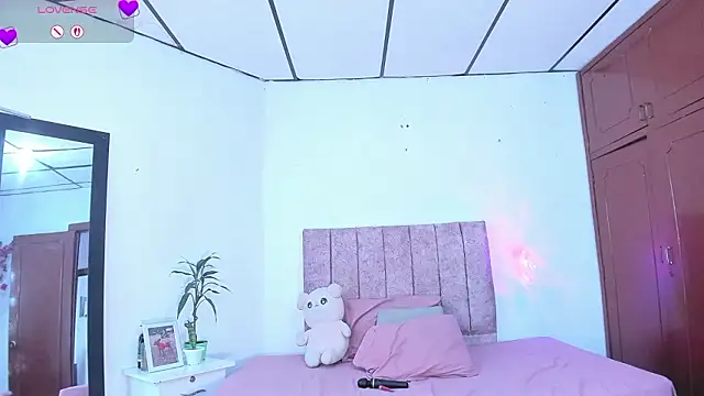 Snapshot of Mila_1wood chatting on 10, 3, 2026 Mila 1wood online show from 10, 3, 2026