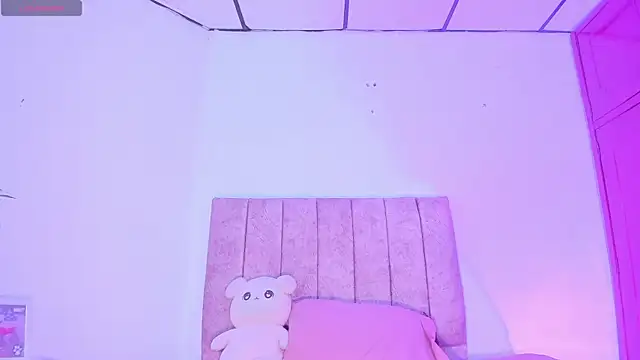 Snapshot of Mila_1wood chatting on 17, 7, 2026 Mila 1wood online show from 17, 7, 2026