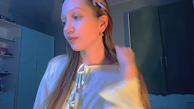 Snapshot of EmiIyKitty chatting on 5, 10, 2025 EmiIyKitty online show from 5, 10, 2025
